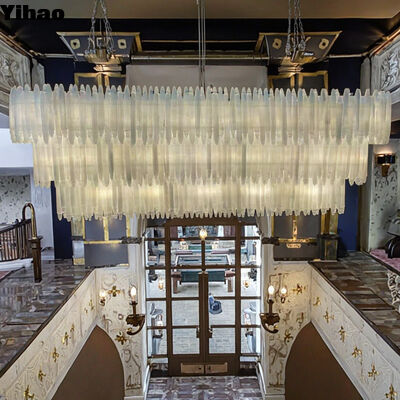 comprar Corpo de latón Candelario de cristal con 3500K cálido blanco LED luz suspendida para el salón fabricación en línea