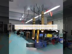 Lámpara colgante industrial con marco de latón y pantalla de cristal, base E12